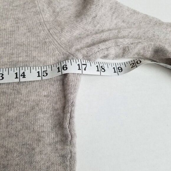 Ellen Tracy Cashmere Crew Neck Sweater Small Gray Quiet Luxury Minimalist - Picture 8 of 10